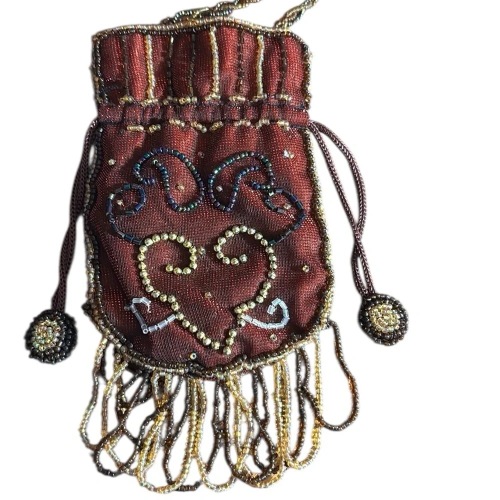 Beaded vintage purse draw string closure and beautiful beading on both sides - Picture 2 of 4